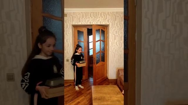 любимые суши Алии,❤️,или как не есть суп? #вайны #дети #смех #суп #суши @sushishopaz