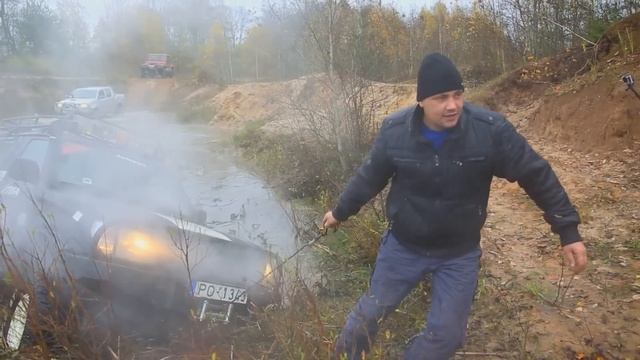 Toyota Land Cruiser 95 Extreme Jump in Deep Quarry смотреть онлайн