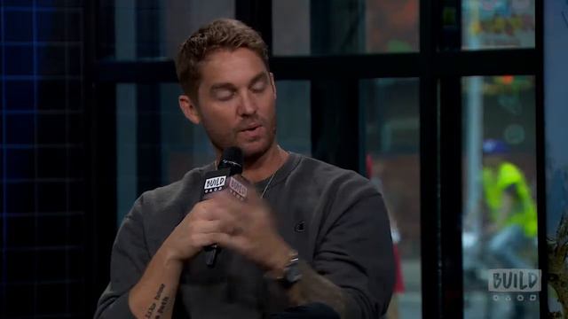 Brett Young Discusses His Latest Album, 'Ticket To L.A.' смотреть онлайн