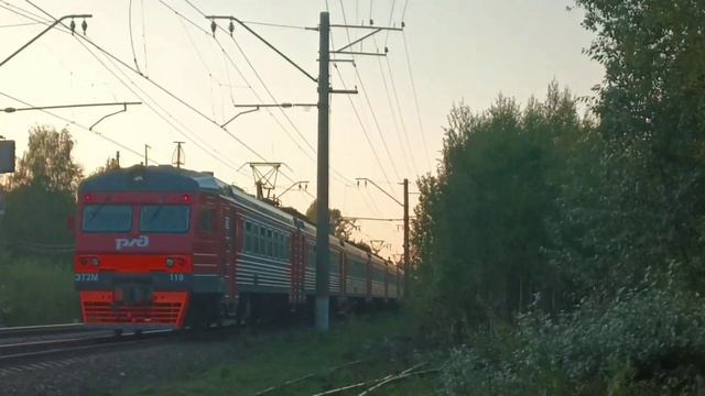 Ласточка в Пушкинском окрасе, Синара,Валюта и обычные поезда на Волховстроевском ходу окт. жд. смотреть онлайн