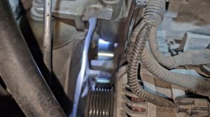 Замена натяжного ролика civic 5D/4D r18a2 без снятия генератораи и шкива помпы