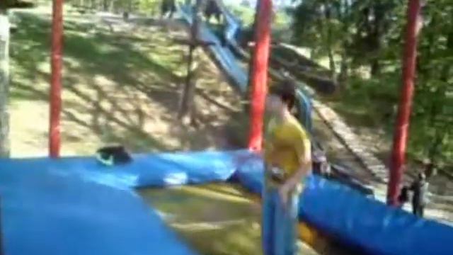 Parkour on Trampoline 2011 смотреть онлайн