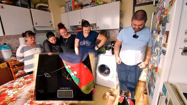 Сваляне на килограми 2022 проекта за новата година смотреть онлайн