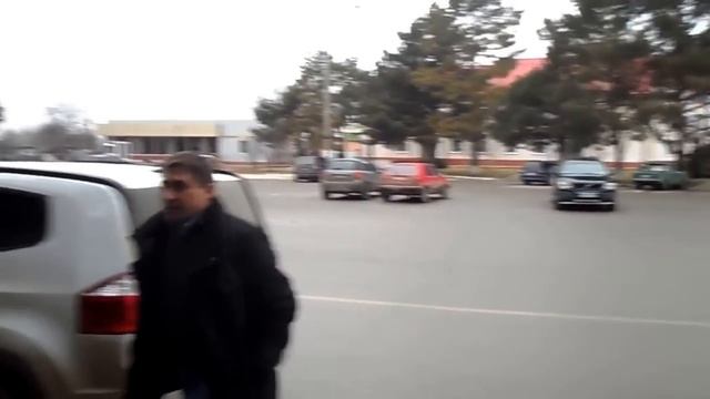 Аферисты : имитация снятия проб "питьевой" воды ,Кошница...Молдова.. смотреть онлайн