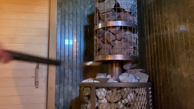 В бане с Атмосферой.Тестируем чугунную банную печь в действующей семейной бане. смотреть онлайн