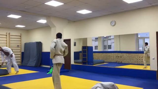 Тренировка дзюдоистов. Сабиров и ученики. смотреть онлайн