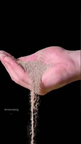 Coral Sand in water. смотреть онлайн