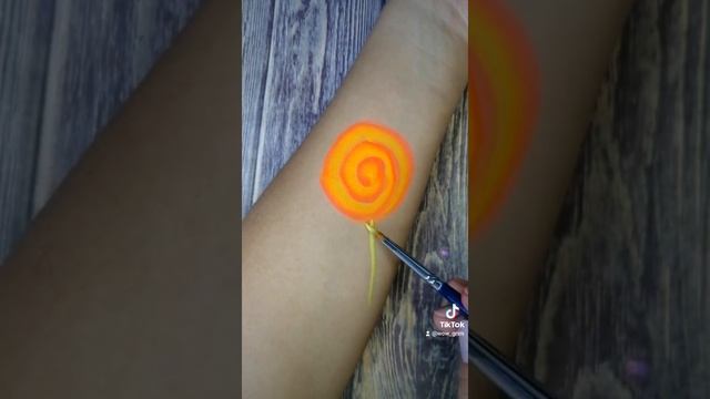 Истории и аквагрим. О богатых блогерах смотреть онлайн