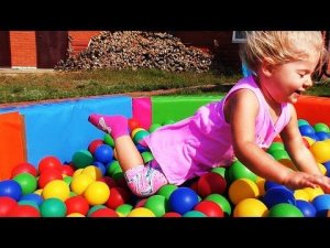 ✿ Принцесса в Бассейне с Шариками Princess Disney Pool balls kids videos Диана Принцесса Princess