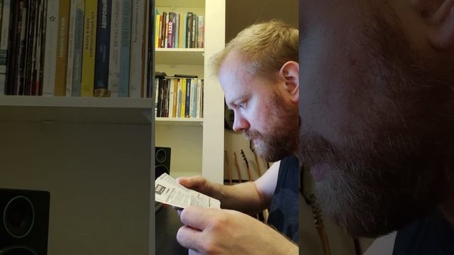 Вскрытие посылки с Avito: педаль Mooer Cruncher смотреть онлайн