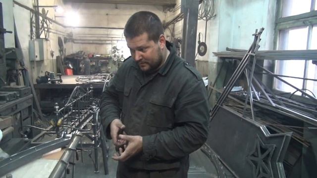 Кузня. В гостях у кузнеца Ильи Аммалайнена. Кузнечная творческая мастерская "Железный Век" смотреть онлайн