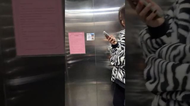 DESI YULIANA DI CHINA is live! смотреть онлайн