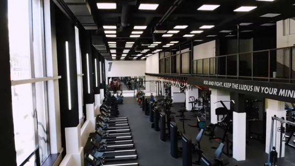 Фитнес-клуб "AQUASTAR" (Павелецкая) - "Фитнес нового поколения"