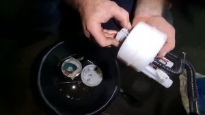 Как заменить топливный фильтр на Лада Ларгус?