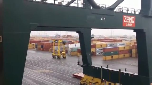AMAZING!! Port of Antwerp MSC Home terminal change of shift! смотреть онлайн