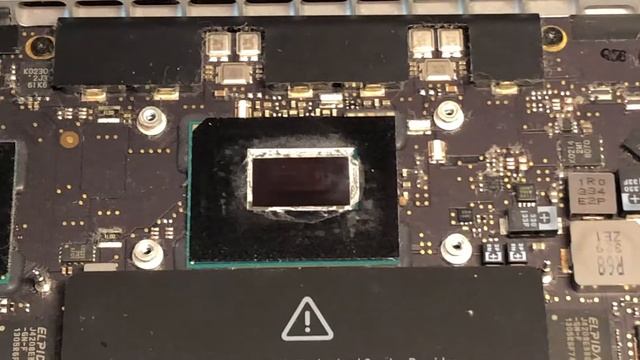 Wärmeleitpaste Erneuern MacBook Pro Retina 2013 - Renew Heat-conducting Paste - They Do It!