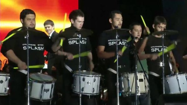 Барабанное шоу Splash. Шоу барабанщиков Splash. Drummers show Splash.