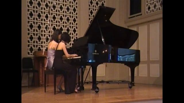 Hungarian Dance#5 by J Brahms, piano duet-Elizabeth Maxey, Sayumi Komatsu смотреть онлайн