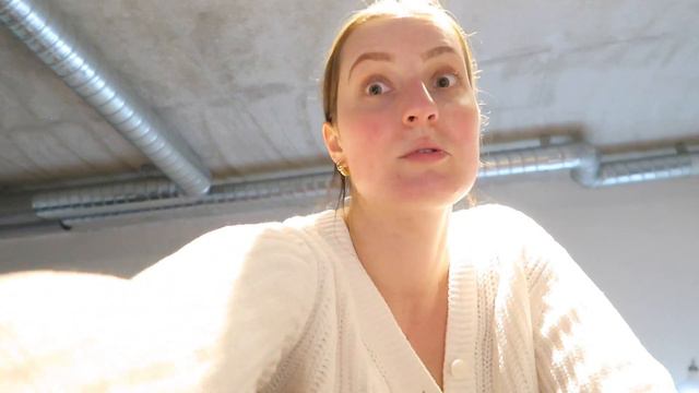 THE MOVING VLOG: unpacking, organizing, & moving in to my one bedroom apartment! смотреть онлайн