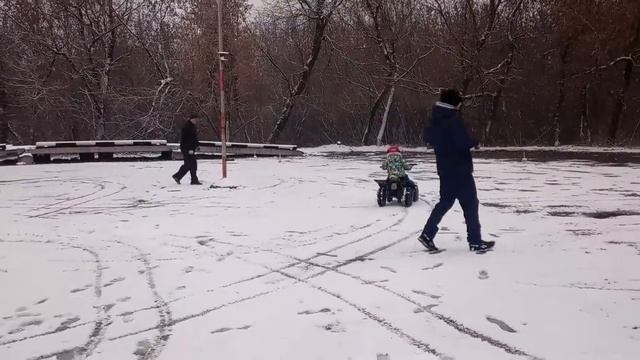 Ребенок на квадроцикле 50сс 2.5 года смотреть онлайн