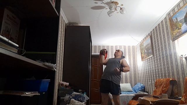 жим гири 32 кг каждой рукой по 10 раз смотреть онлайн