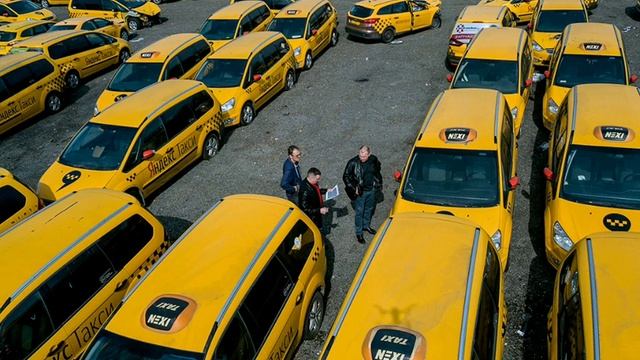 Массовый вызов такси на Добролюбова смотреть онлайн