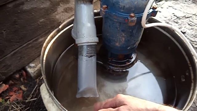 Как почистить дно выгребной ямы не вручную смотреть онлайн