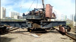 КАК УСТАНАВЛИВАЮТ БАШЕННЫЙ КРАН КБ-403. УСТАНОВКА ПРОТИВОВЕСОВ. КРАНОВЩИК. Crane operator in Russia