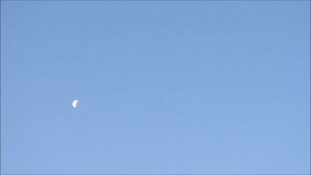 Оптический зум 125 крат - приближение здания на расстоянии 10 километров и Луна в том же увеличении смотреть онлайн