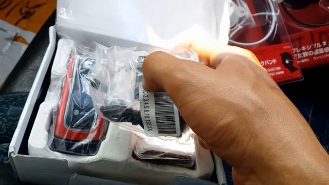 Посылка с TaoBao Телефон и двое наушников Sony 01 смотреть онлайн