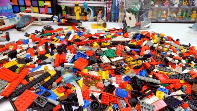 НАШЕЛ НА АВИТО ЦЕЛУЮ КОРОБКУ LEGO ИЗ 90х !!! смотреть онлайн