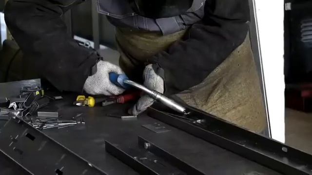 Лифтовый завод смотреть онлайн