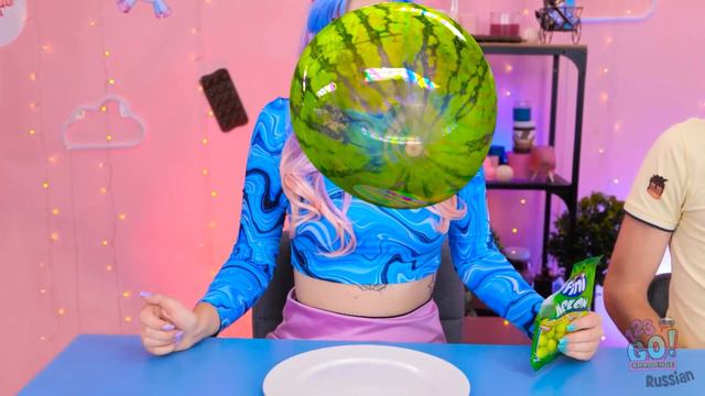 ЧЕЛЛЕНДЖ: ЖВАЧКА VS ШОКОЛАД || 100 слоев вкусной битвы 24 ЧАСА от 123 GO! CHALLENGE смотреть онлайн