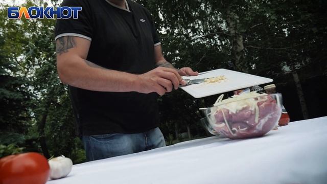 Шашлык на грузинский мотив: какое мясо выбрать и как приготовить правильный маринад смотреть онлайн