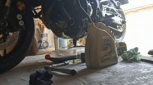 Проехал 1000км Замена масла на Yamaha Tracer 9.