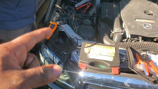 2018 Mercedes E300 both headlights think they are left?? No right headlight! Diag, PART 1 смотреть онлайн
