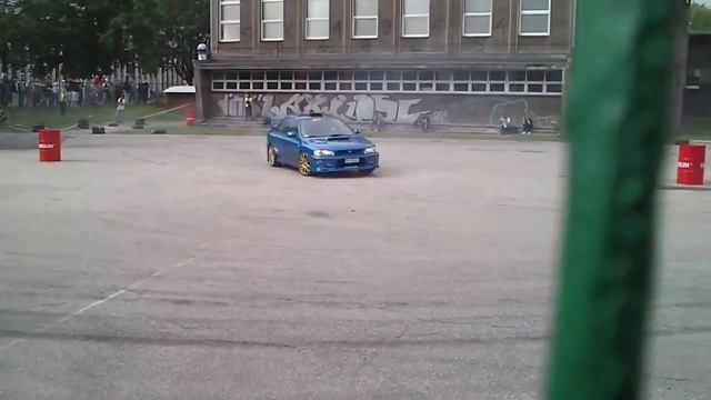 Subaru Impreza, Katowice parking UŚ смотреть онлайн