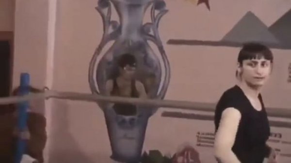 Svetlana vs Natalia REAL kickass boxing