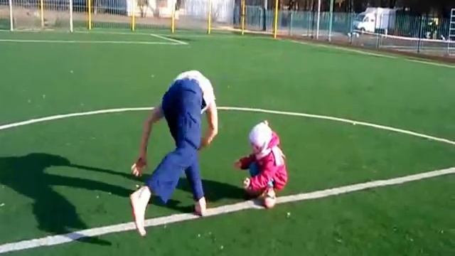 На газоне смотреть онлайн