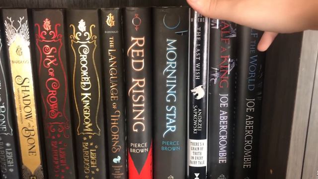 2021 BOOKSHELF TOUR AND FILMING SETUP смотреть онлайн