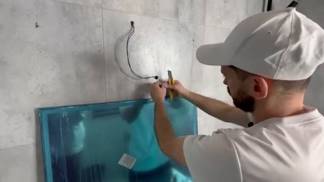 Монтаж зеркала с подсветкой в ванной комнате. смотреть онлайн