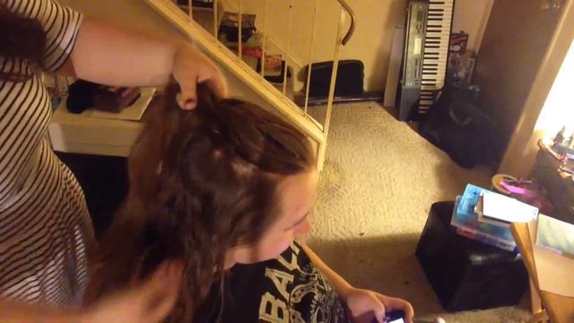 HOW TO FRENCH BRAID! смотреть онлайн