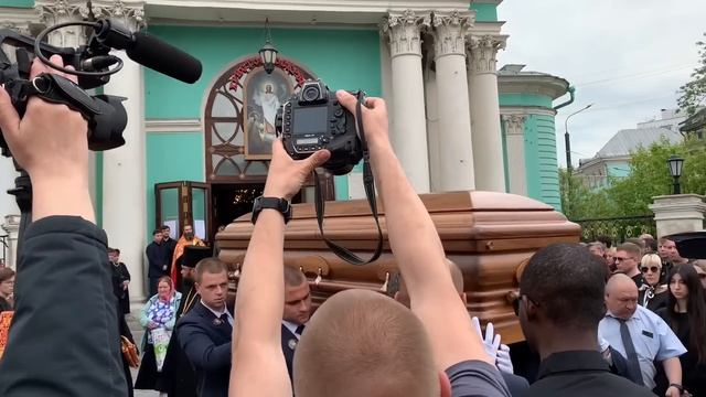 Прощание с мужем Дианы Гурцкой Петром Кучеренко смотреть онлайн