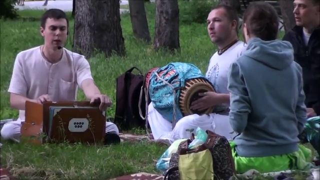 Харе Кришна, Харе Кришна Кришна Кришна, Харе Харе Харе Рама, Харе Рама Рама Рама Харе Харе смотреть онлайн