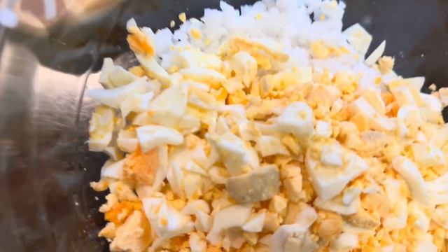 Сытный Салат с Рисом и Рыбной Консервой. Очень вкусно ? смотреть онлайн