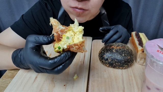 ASMR 안스베이커리 빵 먹방 Ans Bakery bread mukbang eating sounds смотреть онлайн