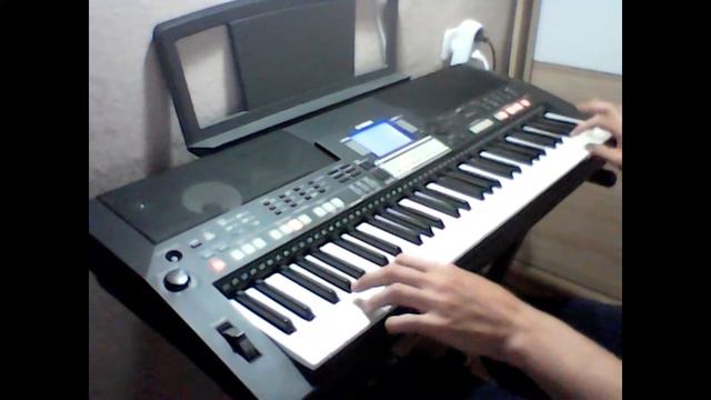 Не плачь-Бумер(cover)Синтезатор-YamahaPSRs550 смотреть онлайн