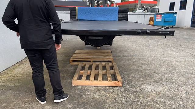 SMOGG Ep03: Unimog Truck Tray Refurb - Making Great Progress! смотреть онлайн