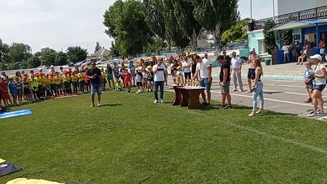 Награждение участников Henichesk Challenge Сup. Всеукраинского футбольного турнира детских команд смотреть онлайн