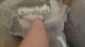 Устанавливаю обратно плитку, после замены стояков водоснабжения и водоотведения.